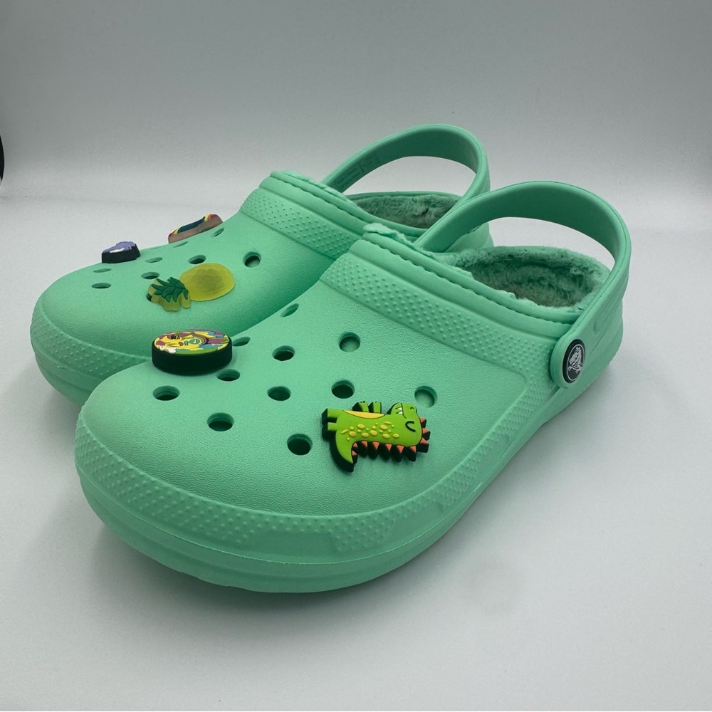 Crocs Classic Faux Fur Lined Clogs Mint Green Slip On Youth Junior size 4